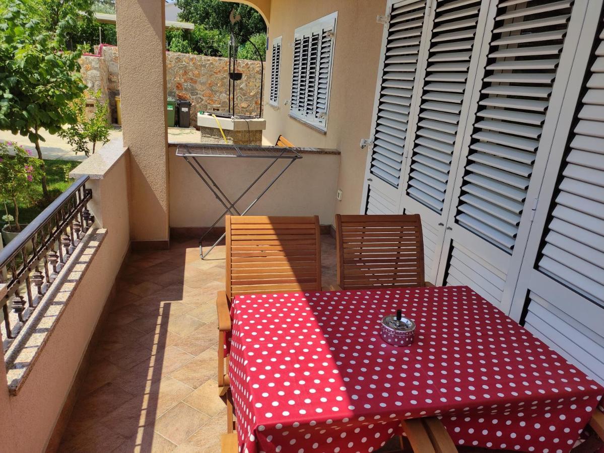 Apartment Veglia Екстериор снимка